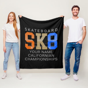 Lägg till Namn Byt text SK8 Skateboard-mästerskap Fleecefilt