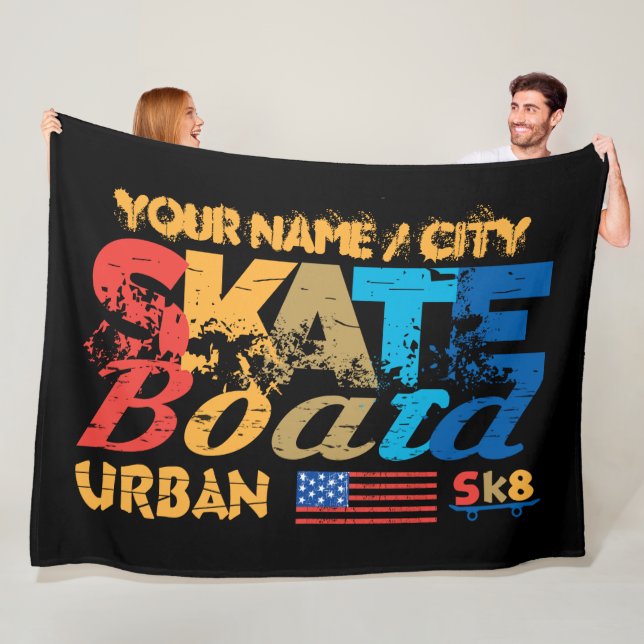 Lägg till Namn City Text Skateboard Urban SK8 Dist Fleecefilt (På plats)