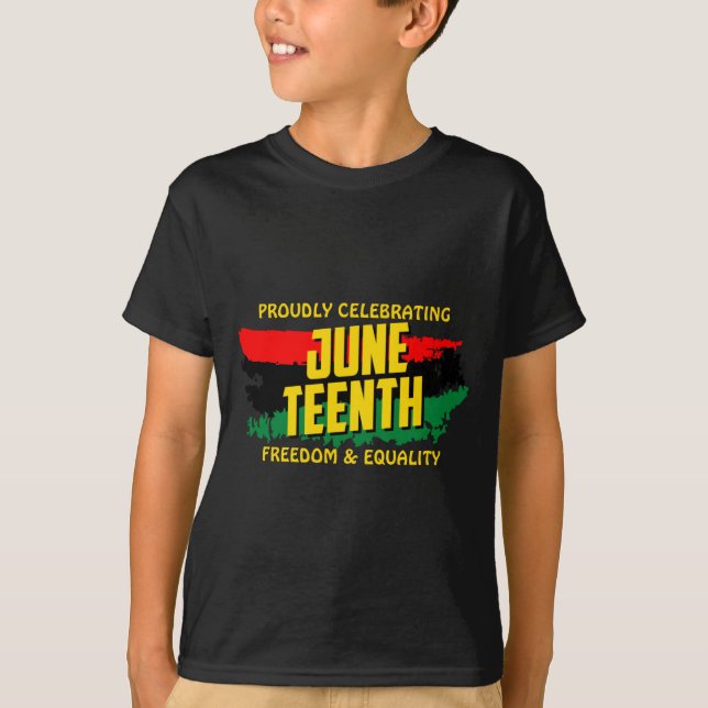 lägg till namn redigera text som firar junenth dom t shirt (Framsida)