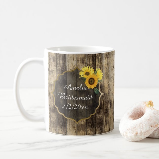 lägg till namn Rustic Bröllop Bridesmaid solros Kaffemugg (Med munk)