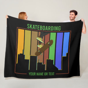 Lägg till Namn-textskateboarding på stadsscen Fleecefilt