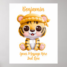 Lägg till namntext, Baby Tiger med hatt på vit