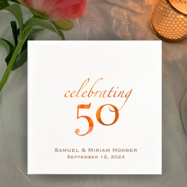 Lägg till Par Namn 50:e årsdagen för bröllop Pappersservett (Add couple’s names for unique floral peach rose 50th anniversary napkins. Custom name date.)