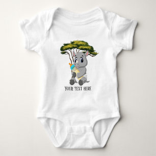 Lägg till text i rhino-djungeln för Cute-pojkar T Shirt