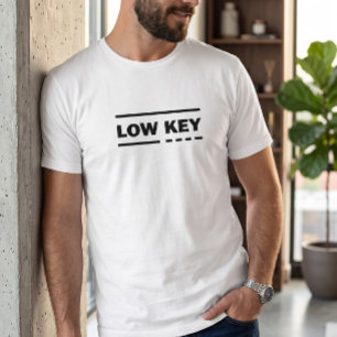 Lågklintensiv minimalistisk herrgrafisk t-shirt