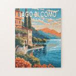 Lago di Como Italia Travel Art Vintage Pussel<br><div class="desc">Sjö Como-vektorkonsdesign. Sjö Como,  som ligger i den norra Italiens Lombardiet,  är en storskalig region som är känd för sin dramatiska miljö och som står mot Alpernornas fotfäste.</div>