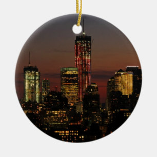 Lägre NYC-siluett: World Trade Center i rött Julgransprydnad Keramik