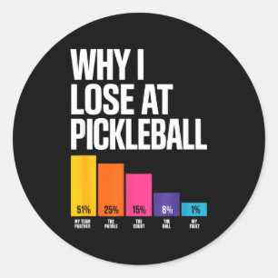 Lagsnack med paddel på pickleballplan humör runt klistermärke