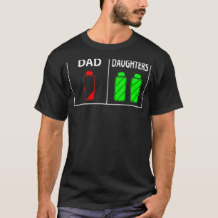 Lågt batteri Pappa av två döttrar Fars dag T Shirt