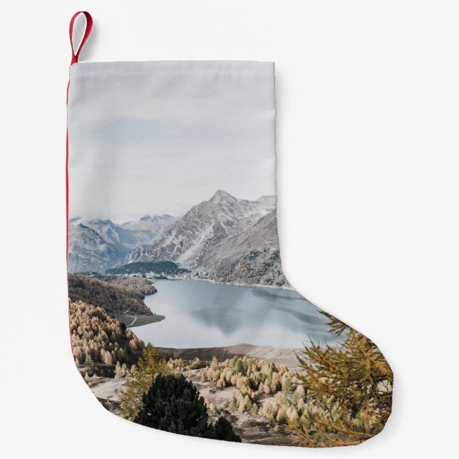 LAKAD MELLAN TVÅ MOUNTAINER LITEN JULSTRUMPA (Framsidan)