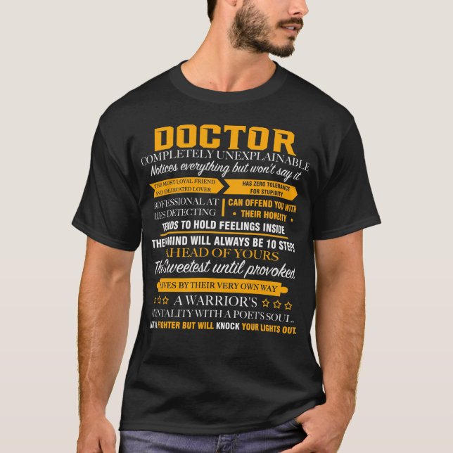 LÄKARE helt oförklarlig T Shirt (Framsida)