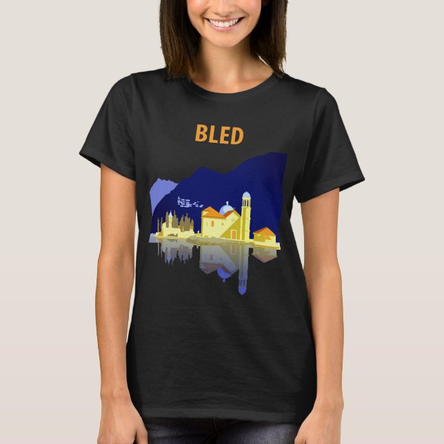 Lake Bled Kyrka Reflektion Blå Resa T Shirt (Framsida)