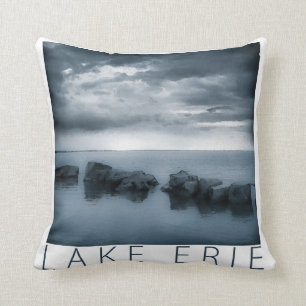 Lake Erie - moln och stenar Kudde