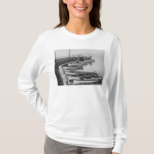 Lake Tahoe CA - träfartyg längs skeppsdockafotoet T-shirt (Framsida)