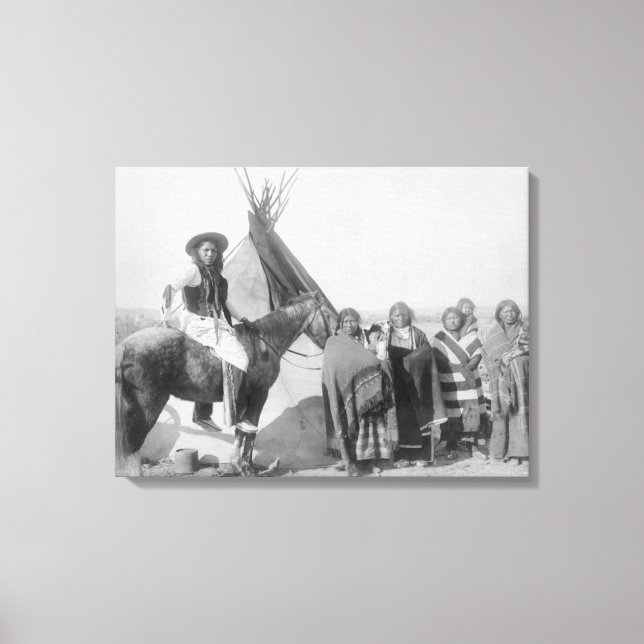 Lakota Women with Infants and Man on Horseback Canvastryck (Framsida)