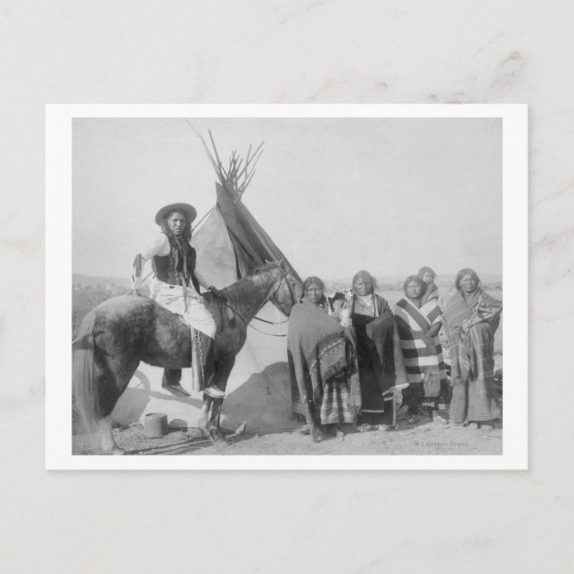 Lakota Women with Infants and Man on Horseback Vykort (Framsida)