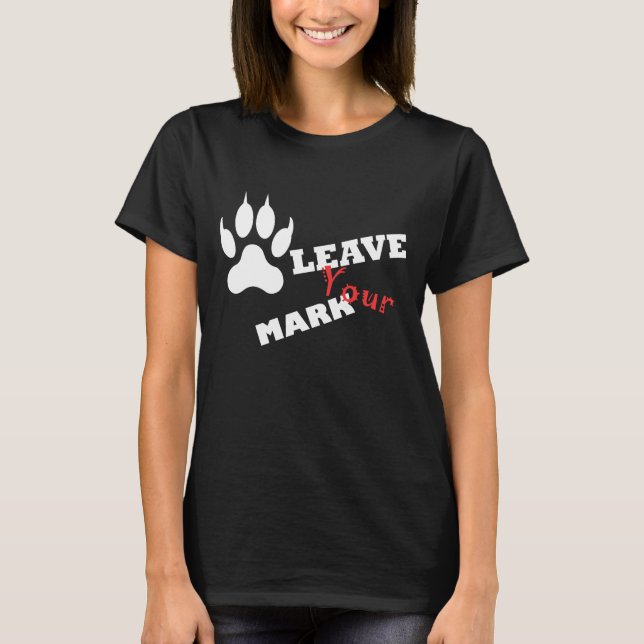 Lämna Ditt Fotavtryck Lejon T-Shirt (Framsida)