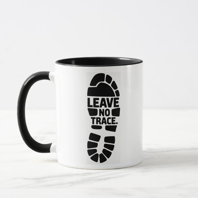 Lämna Inga Spår Vandring Stövelavtryck Design Mugg (Vänster)