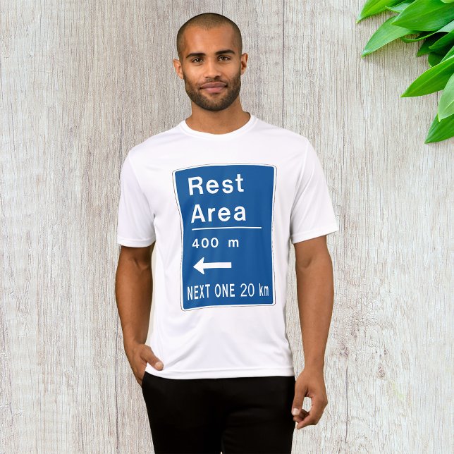 Lämnat vägskylt för viloområde 400 m t shirt (Skapare uppladdad)
