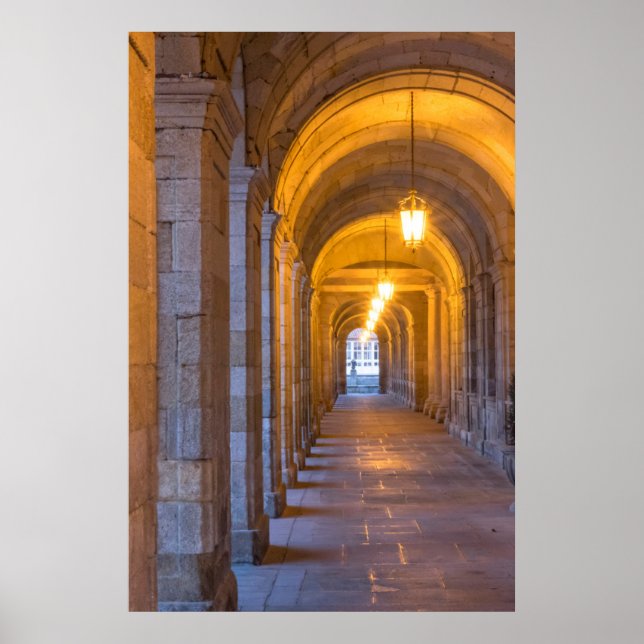 Lampa, belyst stenkorridor, spain poster (Framsidan)