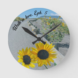 Land avslappnad "promenad i kärlek" Eph5 solblommo Rund Klocka