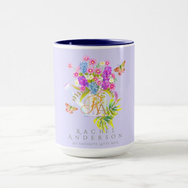 Land Blommigt Watering kan Lila i monogram Mugg (Center)