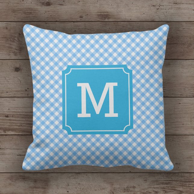 Land Chic Baby blue Gingham Namn Monogram Kudde (Skapare uppladdad)