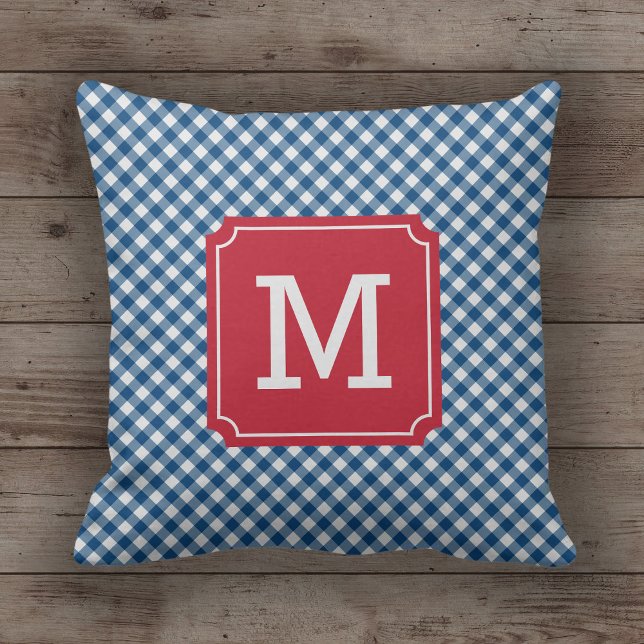 Land Chic Blue Gingham Namn Monogram Kudde (Skapare uppladdad)