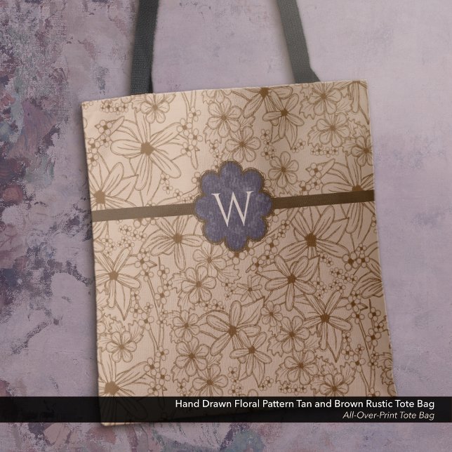 Land Flowers: Tan och Lila Monogrammed Tygkasse (Tote Bag: Rustic Hand Drawn Floral Pattern in Tan and Brown with Distressed Dark Purple Monogram.)