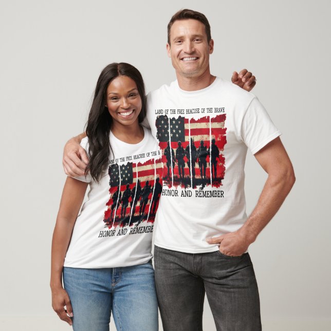 Land of the Free Honor Kom ihåg T Shirt (Unisex)