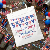 Land Of The Three! 4:e Juli 3-års födelsedagsfest
