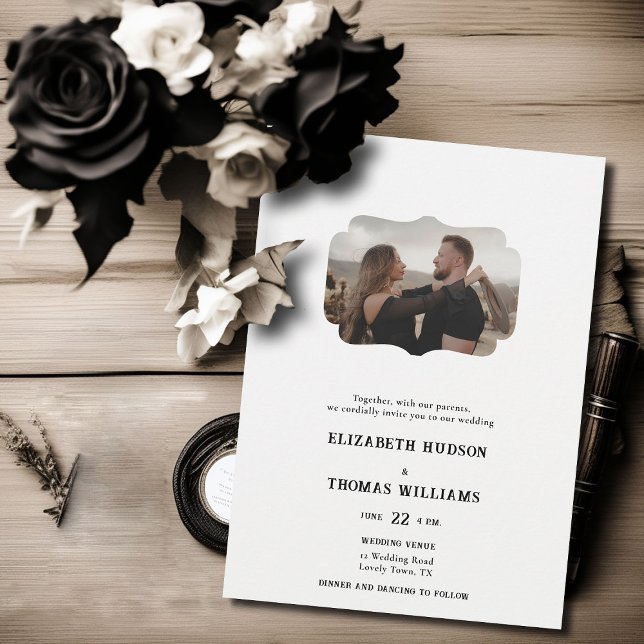 Land Western svart, vit foto Bröllop Inbjudningar (country western black white wedding invitation vintage photo frame formal elegant modern ranch barn )