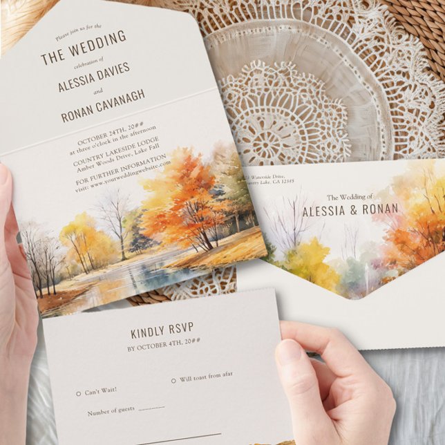 Landsbyggsbröllopet Fall Sjö Watercolor alla i ett (All in One Invitation with RSVP from the Fall Lake Wedding Collection by Darling & May )