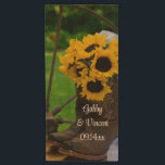 Landsbyggsbröllopet Rustic Sunwers and CowboyBoots Trä USB-minne<br><div class="desc">Den charmerande Rustic Sunwers och Cowboy Boots Landsbyggsbröllop Maple USB Drive gör en unik partiförmån eller keepsaké-gåva för bruden och brudgummen, brudgummen eller marskalkarna. Den här avslappnaden med westerna blixtlåda i bröllop med klassad anpassningsbar har ett fyrkantsfoto med blommigt av ett par bruna cowboystövlar fyllda med en bukett av gultens...</div>