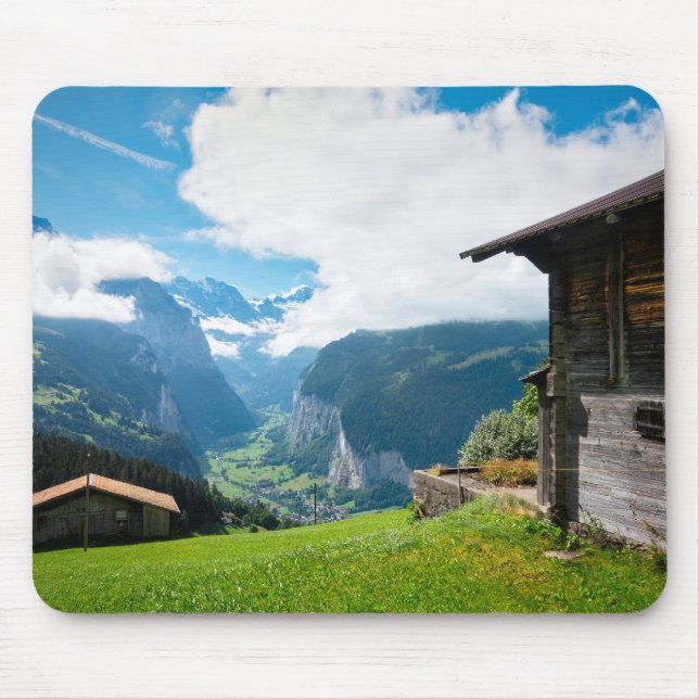 Landskap i Lauterbrunnen valley i Schweiz Musmatta (Framsidan)