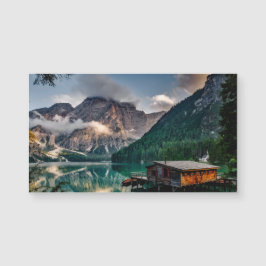 Landskapsfoto i italienska bergen Sjö
