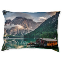 Landskapsfoto i italienska bergen Sjö