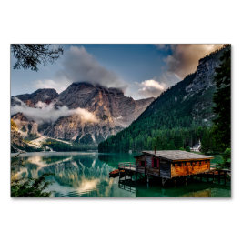 Landskapsfoto i italienska bergen Sjö Bordsnummer
