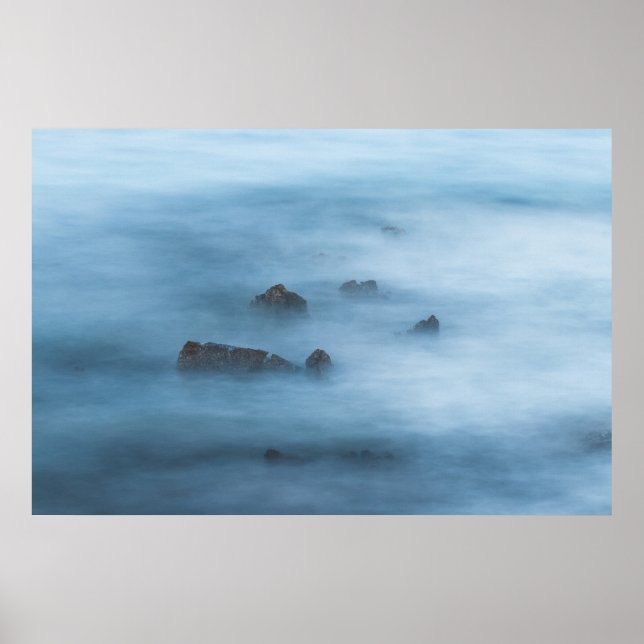 Lång, fuktig exponering av sten i havet poster (Framsidan)