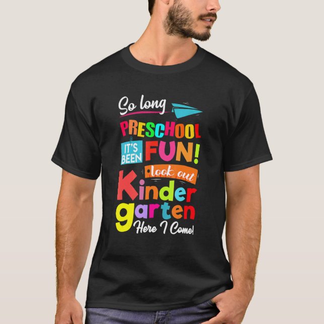 Lång preschool titta ut ur Kindergarten här. T Shirt (Framsida)