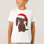 Långhårig Chocolate Dachshund Santa jul T Shirt<br><div class="desc">Sprid lite julklapp med den vackra långhåriga chokladskjortan på helgdag! Skjortan är en illustration av en söt wiener-hund som bär en festlig julhatt. Denna trevliga jultomte-hund kommer att ge ett leende åt alla dachshund älskare ansikte. Denna bekväma t-shirt är perfekt för alla helgdag firande. Bära det till jul party, när...</div>