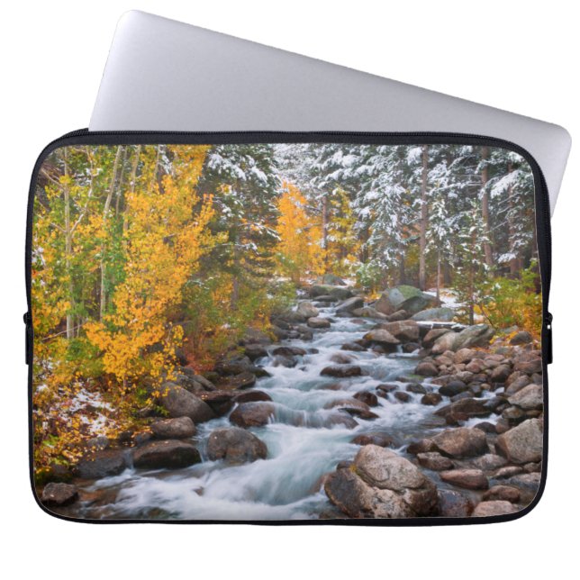 Längs Bishop creek, Kalifornien Laptop Sleeve (Framsidan)