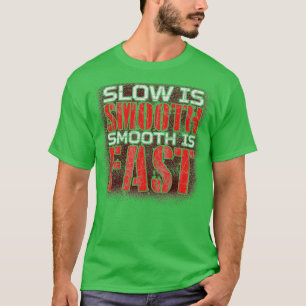 Långsam utjämnad är snabb röd och vit text t shirt