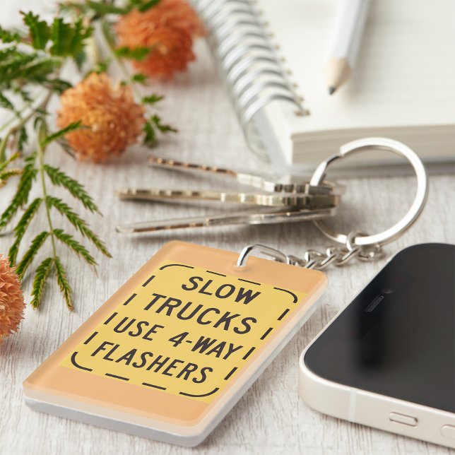 Långsamt Lastbilar vägskylt (Skapare uppladdad)