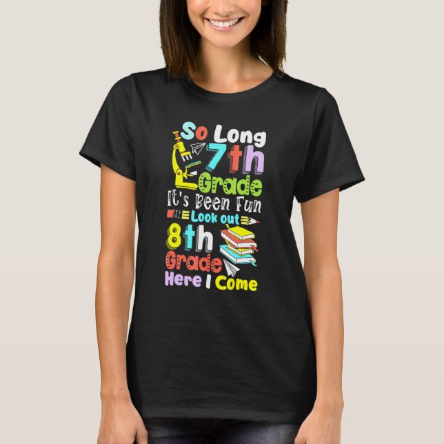 Långt 7:e, Klass 8:e Klass här i Kom Graduatio T Shirt (Framsida)