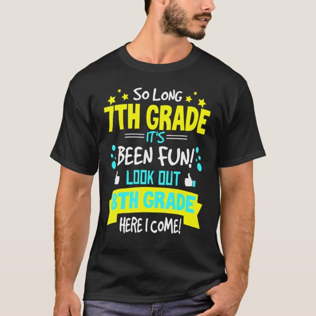 Långt 7:e, Klass 8, Klass här, Kom Studenten T Shirt (Framsida)