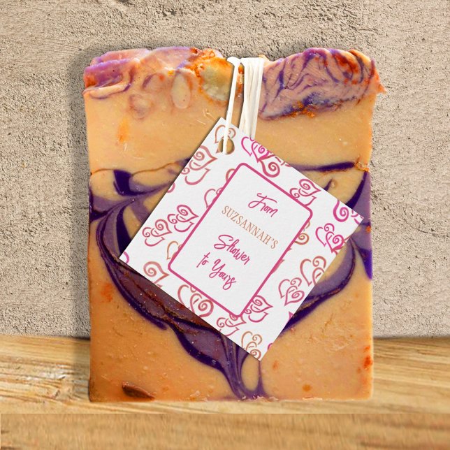 Länkad Orange Rosa Hjärtmönster Över Vit Fest Gåvor Etiketter (A cute linked heart pattern for bridal shower square favor gift tags especially for soap.)