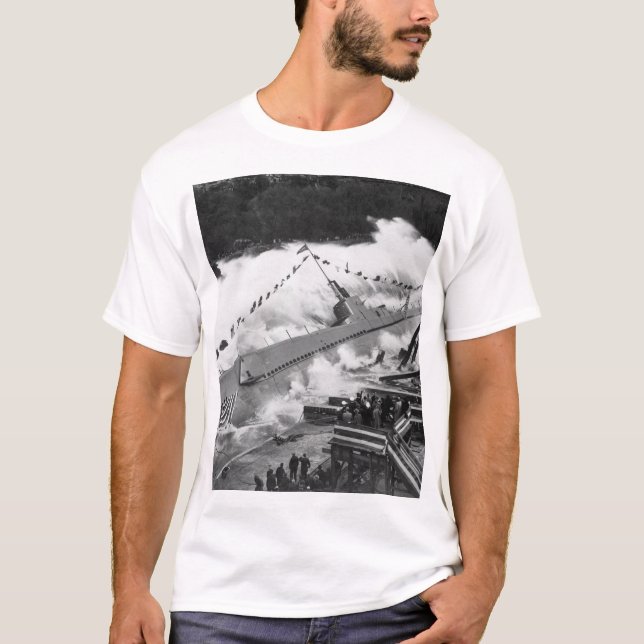 Lansering av maj 1943 för USS-ROBALO 9, på T-shirt (Framsida)