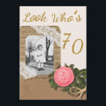 Lantlig Burlap och snöre steg den 70th Inbjudningar<br><div class="desc">Lantlig Burlap och snöre med födelsedagsfest inbjudan för rosa rosfoto 70th</div>