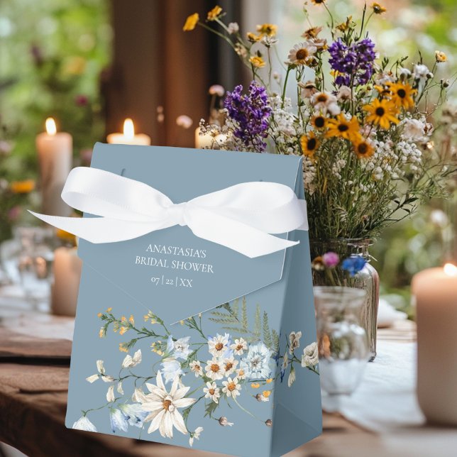 Lantlig dammig blå vildblommor & tusenskönor dusch presentaskar (Skapare uppladdad)